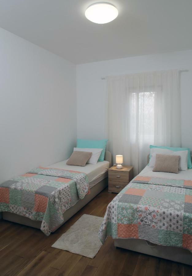 Apartman Zara Ražanj Екстериор снимка